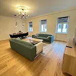 Palais Living Suite